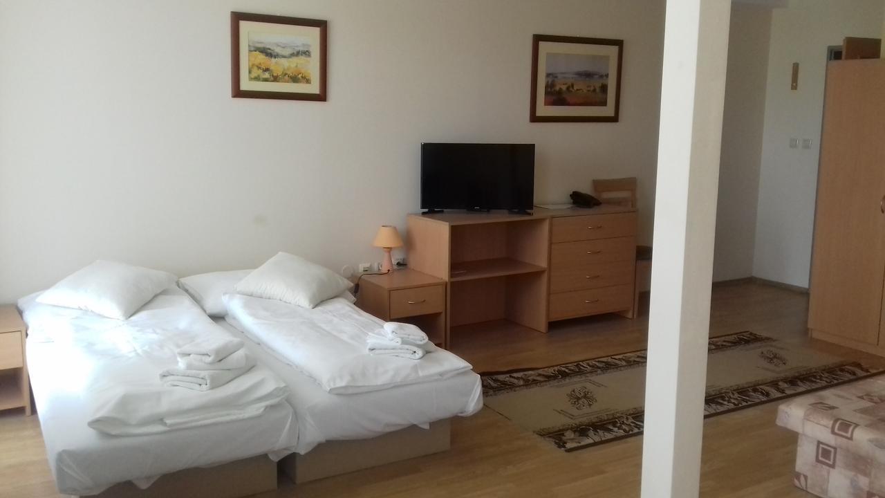 Penzion Anton Teplicka nad Vahom Bagian luar foto